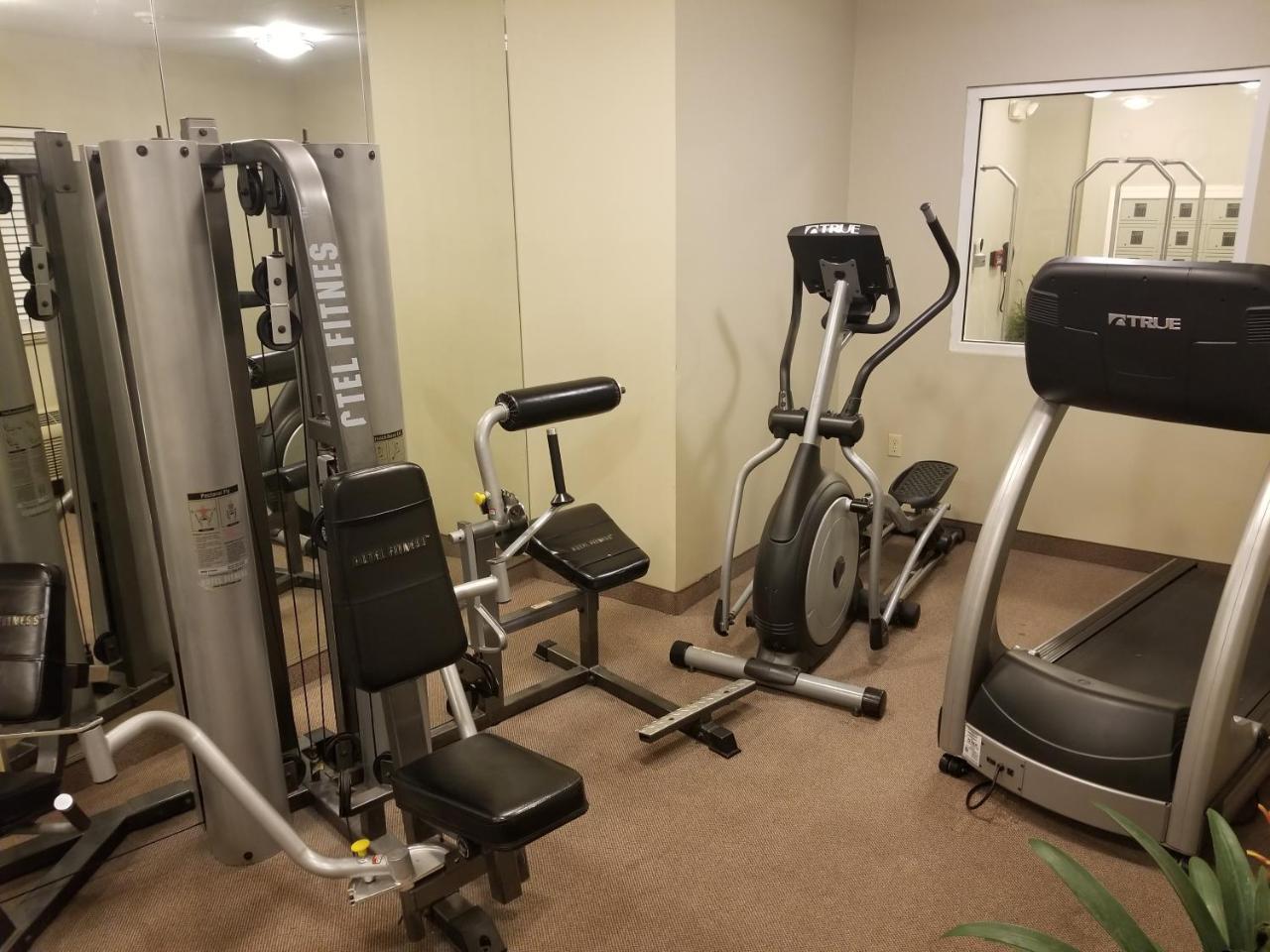 First Inn Suites Germantown Extérieur photo